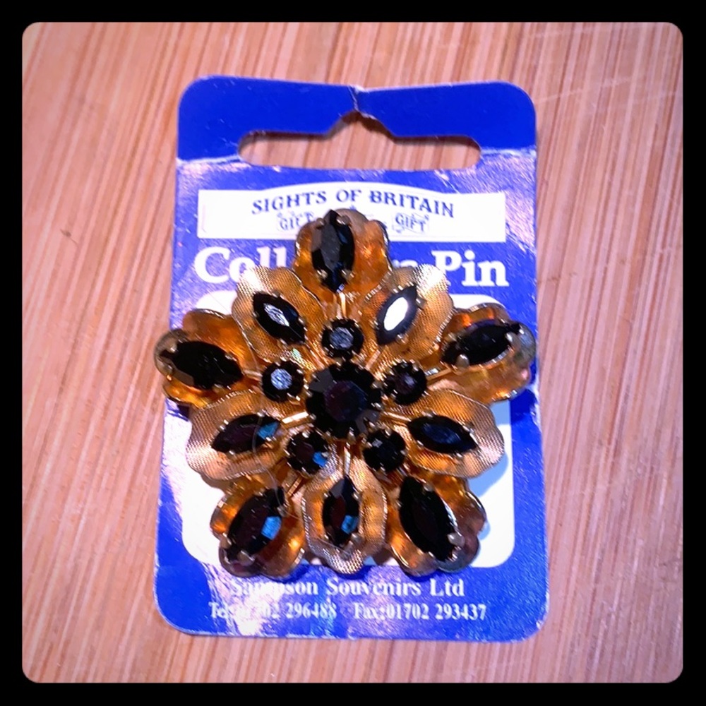 Vintage Black Glass Gemstone Pin